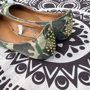 Arm Fatigue Flats (RELIST)